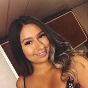 Meet your Posher, Elyssa